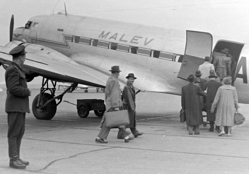 A MALÉV HA-TSA lajstromjelű, Douglas C-47A típusú repülőgépe