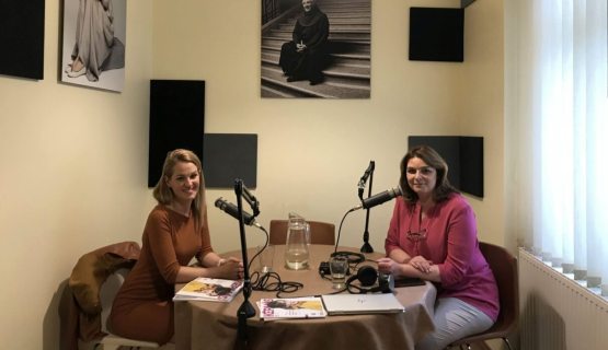 Mégis podcast második évadának első vendége, Király Kitti és Keresztes Ilona műsorvezető