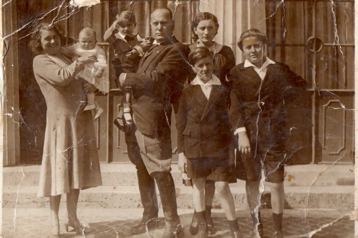 Mussolini családjával