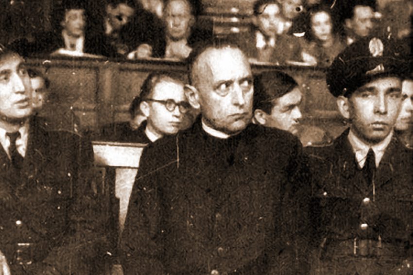 Mindszenty József hercegprímás 1949 februárjában a bíróság előtt