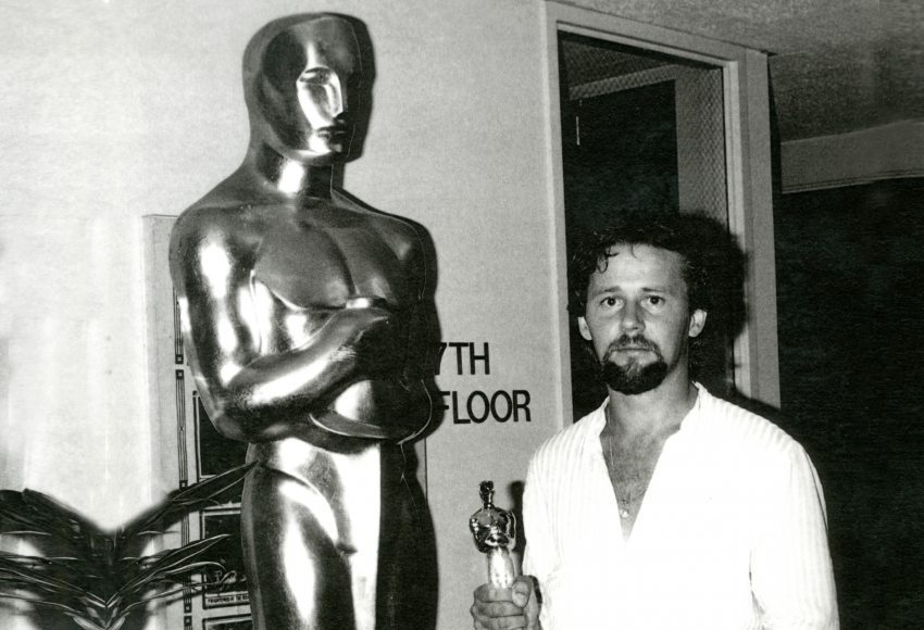 Ferenc Rófusz in front of the Oscar Statue