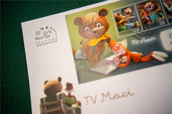 TV Maci bélyeg és boríték