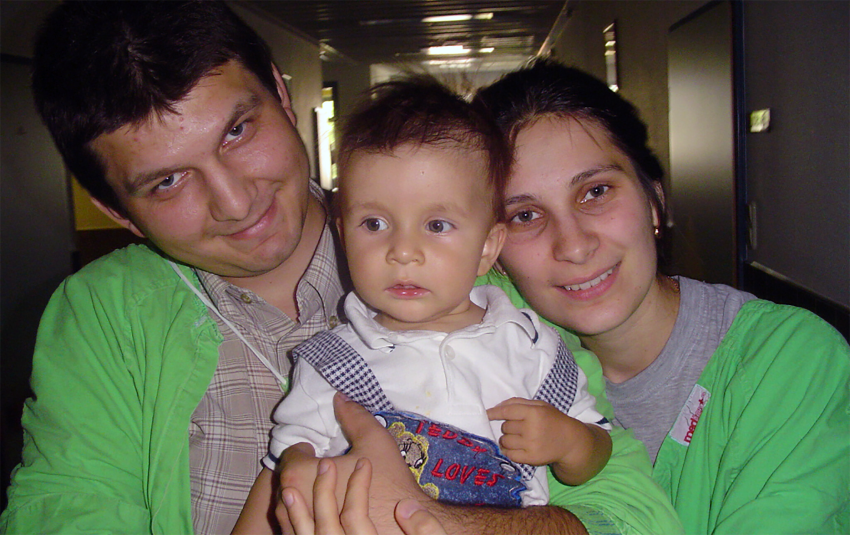 Kertész Tibor és Marika kisfiukkal