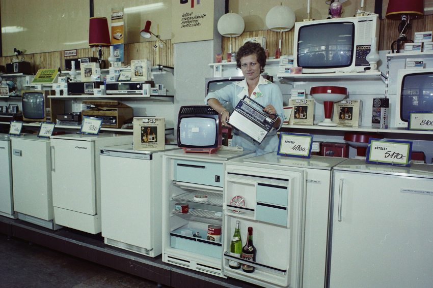 néhány hűtőszekrény 1974-ben
