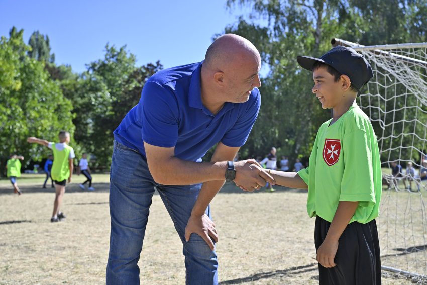 Király Gábor egy kisfiúval