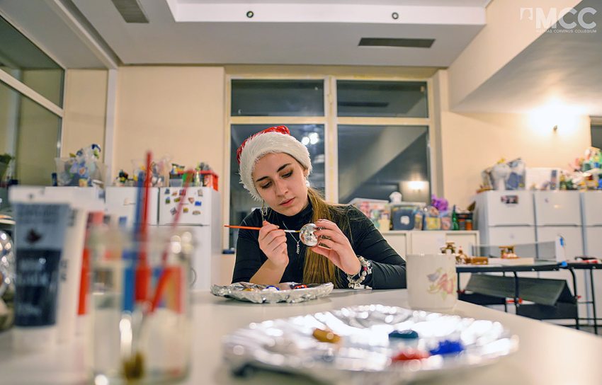 Kolozsvár Mesedoboz projekt keretében festés