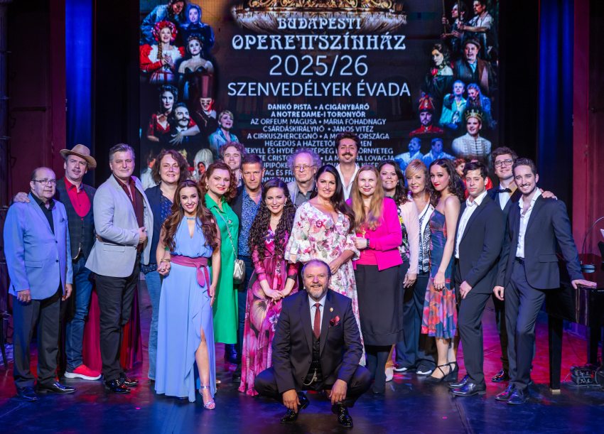 A cigánybáró bejelentése az Operettszínház színpadán