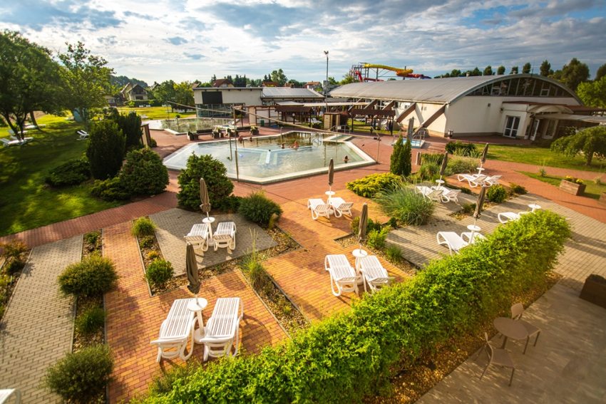 Barack Thermal Resort