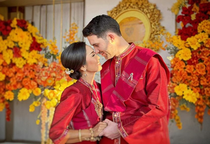 thai-magyar házaspár esküvőjükön
