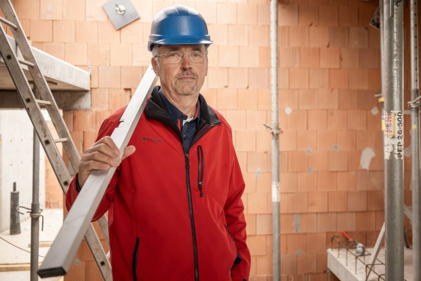 a Szakiellenőr, Rezsnyák Péter