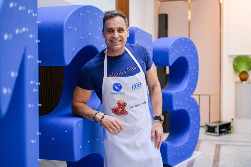 Katus Attila egy jótékonysági eseményen