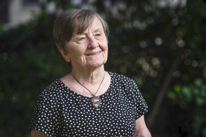 Dr. Barát Katalin