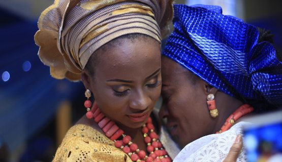 Joruba menyasszony és anyja - Kép: Wikipedia