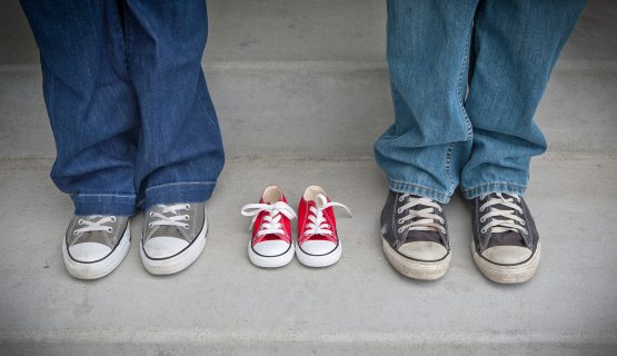 férfi, nő és gyermek cipője