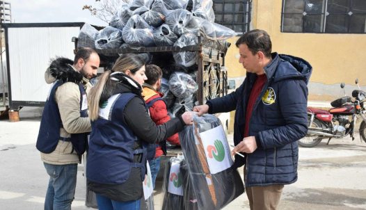 Szíriai lakosok a földrengés után