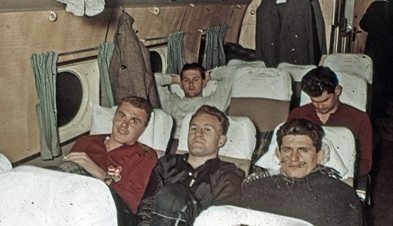 The group of sportsmen travelling to the XVI Summer Olympic Games. In the foreground István Hevesi water polo player, next to him Imre Polyák wrestler, and György Gurics wrestler, behind them Ervin Zádor water polo player, and Jenő Bakó, swimming master coach