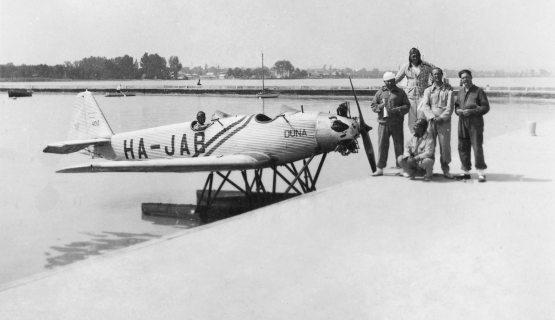 Junkers repülőgép a Balatonon