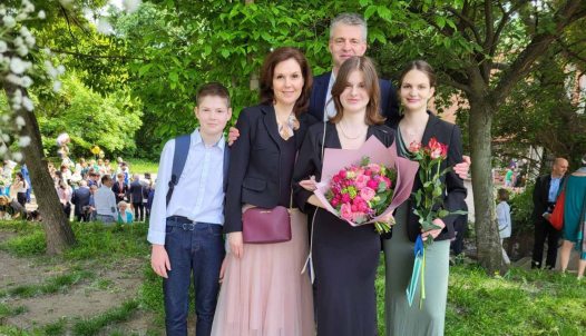 Pásztory Ádám az agydaganat diagnózis előtt családjával