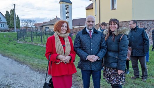 Zsejke Jámbor-Miniska, author of the article with the Ambassador of Poland in Hungary and his companion