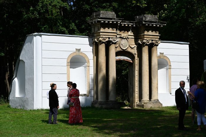 The front tympanum of the Eszetrházy Castle in Réde