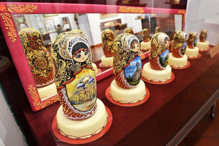 Matryoshka dolls made of sugar dough