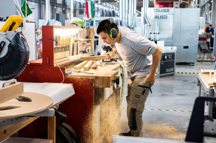Krisztián Simon working az the WorldSkills Competition