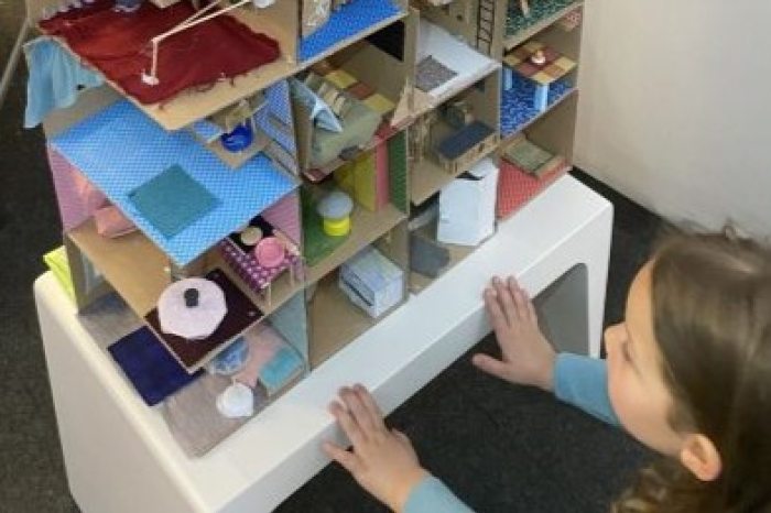 Egy többemeletes alkotás az ArchiKids fesztiválon – Fotó: Arkki Hungary