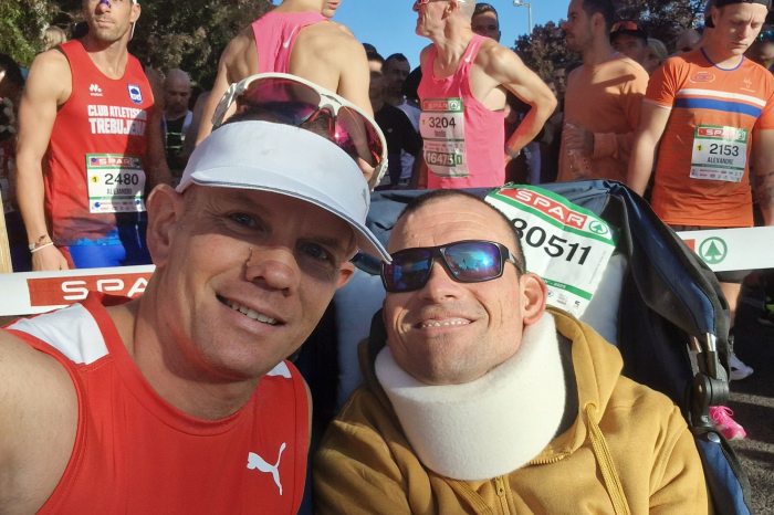 Boronkay Péter paratriatlonista és kerekesszékes barátja