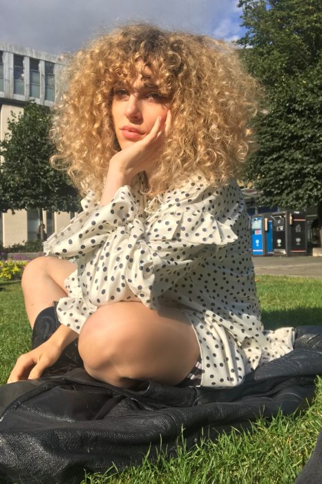 Pázmány Lili divattervező