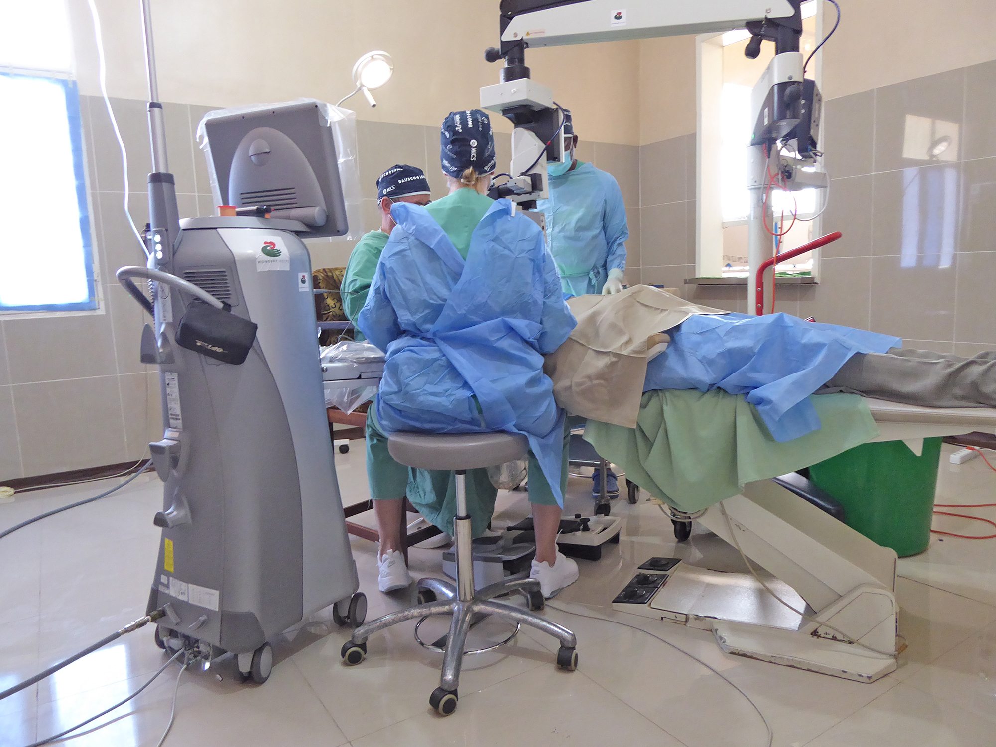szemműtét Kongóban