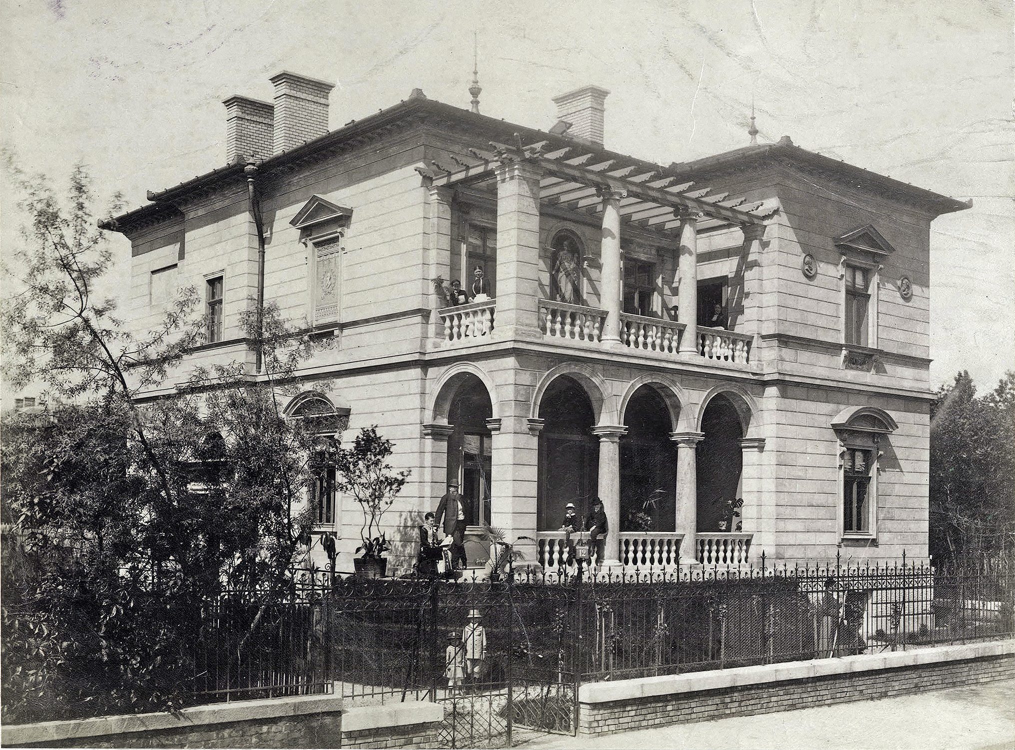 Epreskert villa