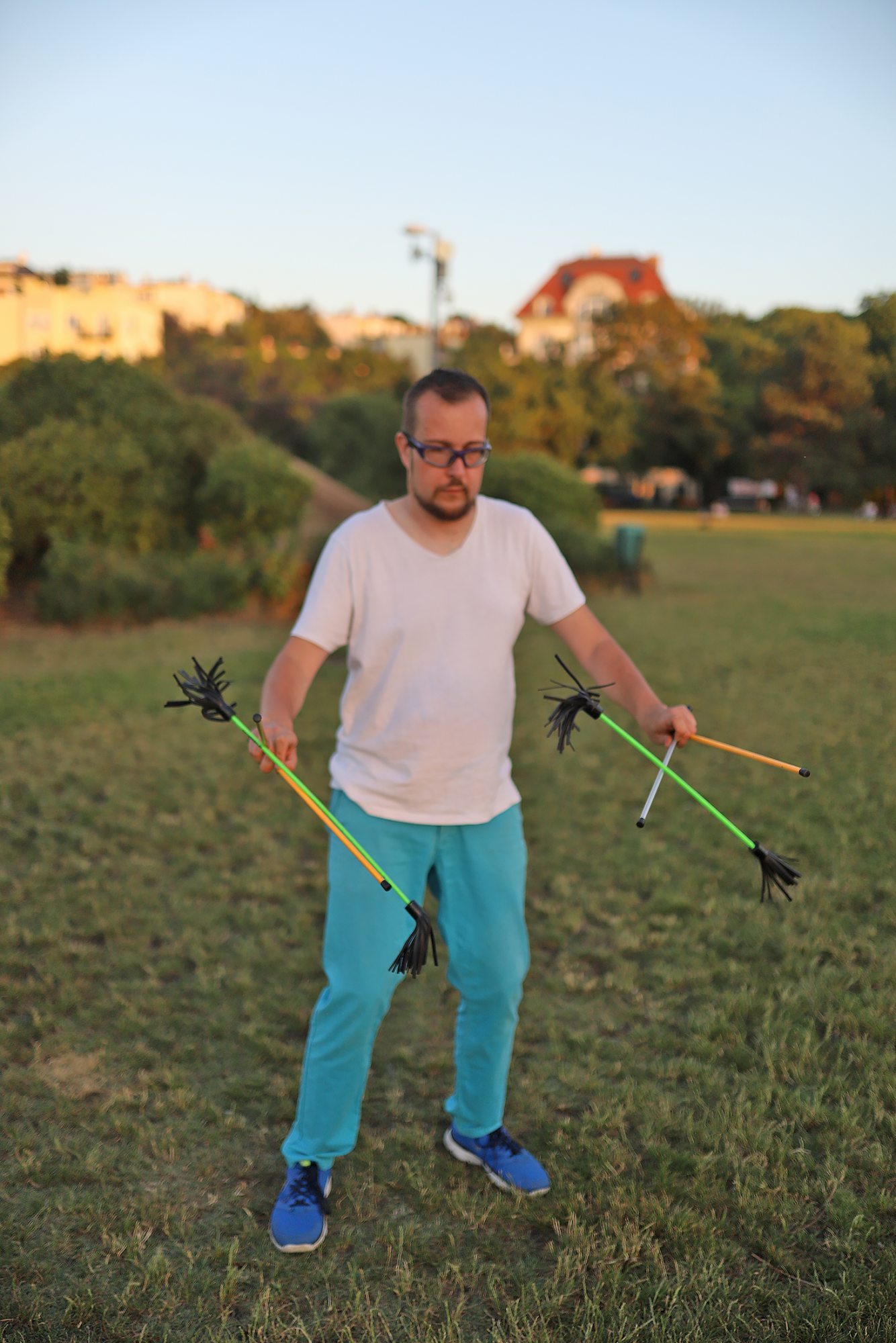 Bendegúz Pál L. juggling