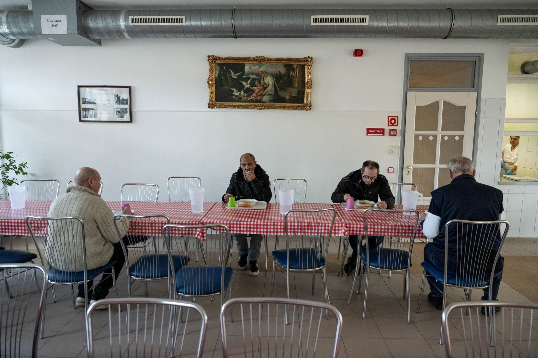 A miskolci Népkonyha vendégei