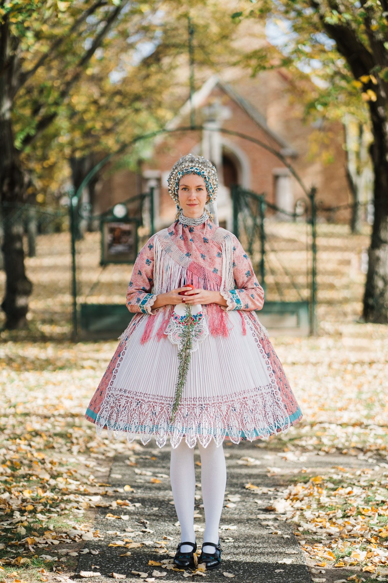 hagyományos menyasszonyi ruha