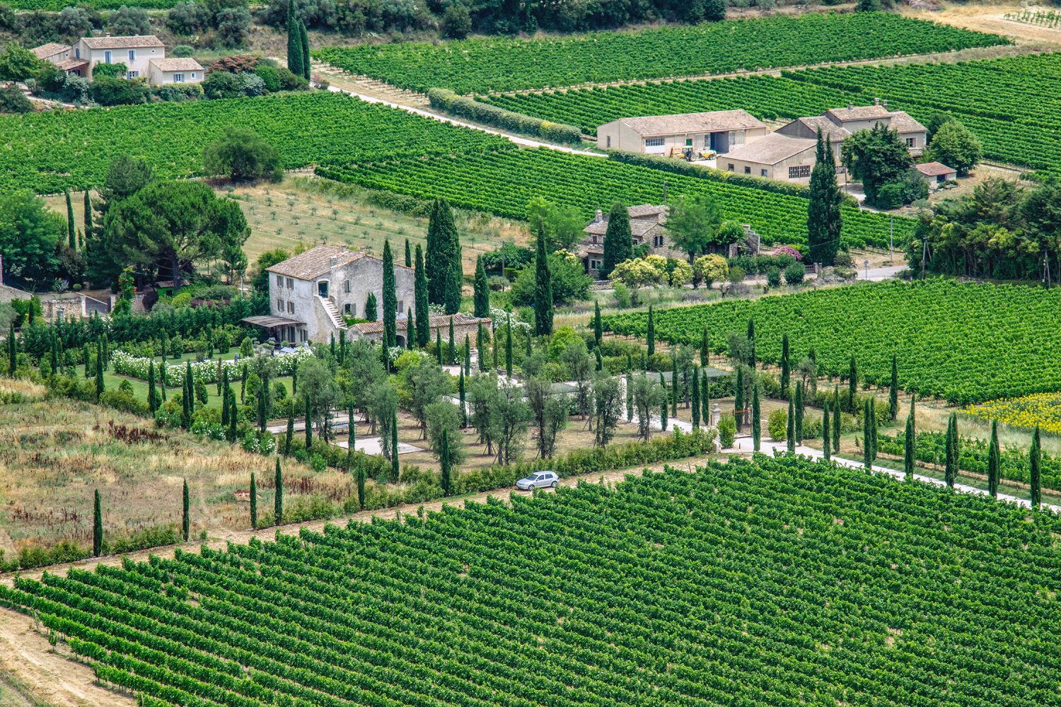 A provence-i vidék Menerbes-ből nézve