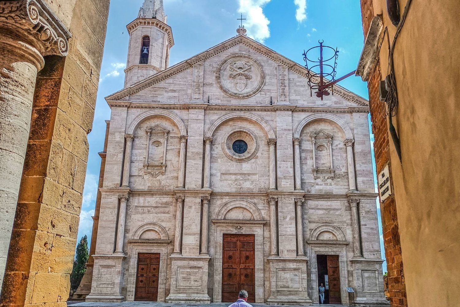 Toscana templom bejárata