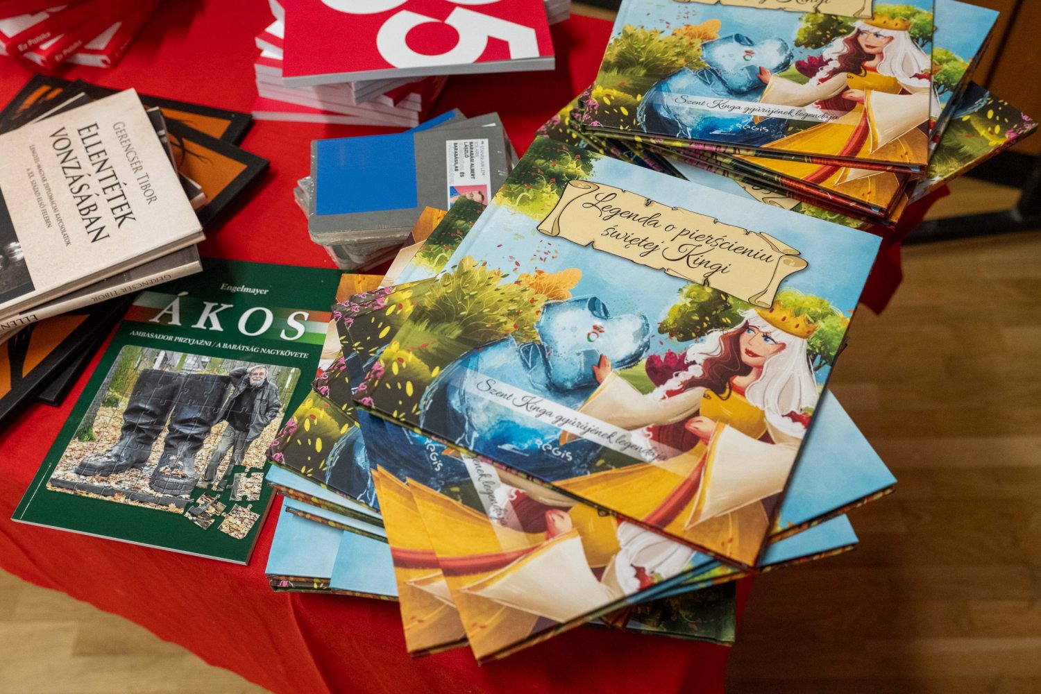 Illustrated brochures on St Kinga