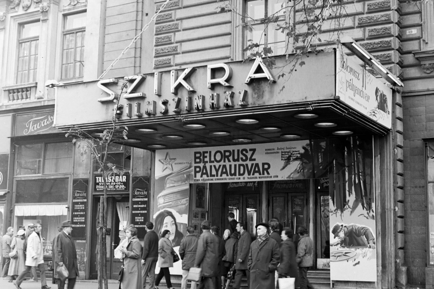 Szikra mozi