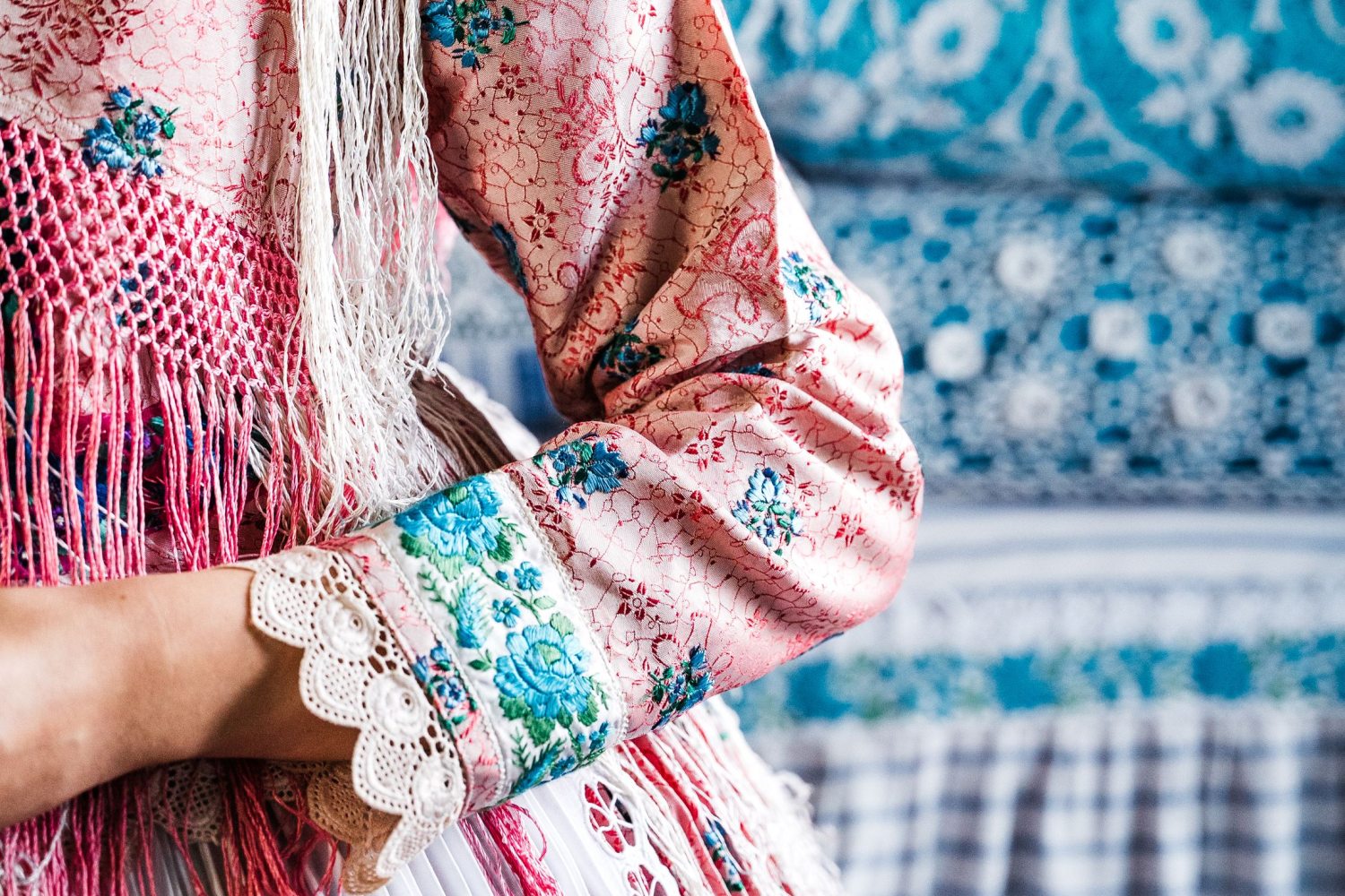 színes menyasszonyi ruha