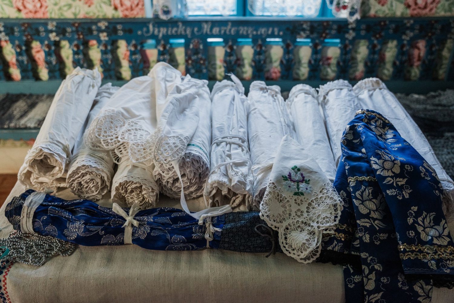 menyasszonyi ruha anyaga