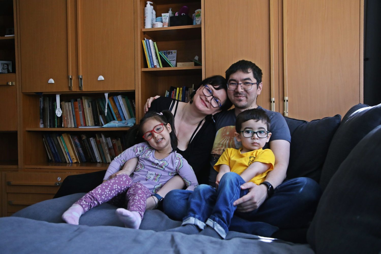 autista gyereket nevelő Li család