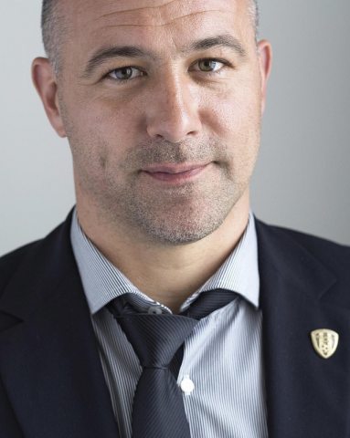 A kapuban: Király Gábor