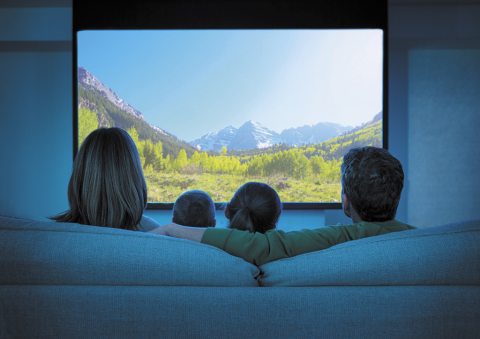 Milyen hatással van az életünkre az on-demand tévézés?