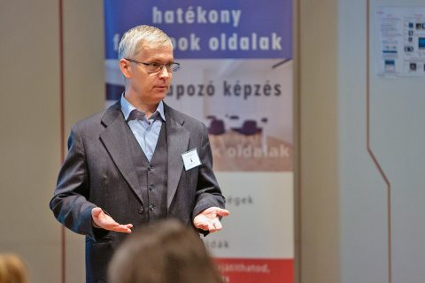 Mikulás Gábor információbróker