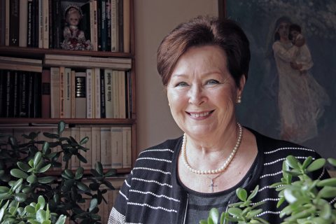 Császár Angela