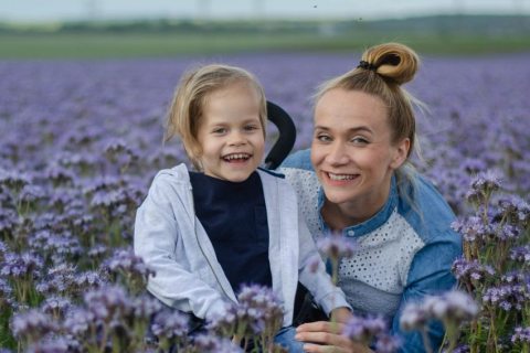 Flóra Béry-Januskó with her son, Ábris