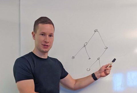 Weisz Ágoston - Alphacademy