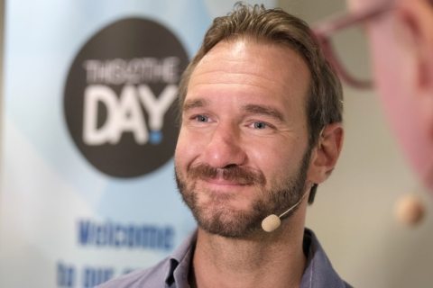 portrait of Nick Vujicic