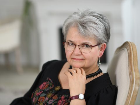 Uzsalyné Pécsi Rita 