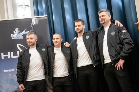 Four Hungarian research atronaut candidates
